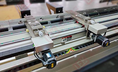 双直线导轨伺服后挡指